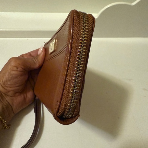 Cole Haan Tan Leather Wallet with Sleek Design - Picture 8 of 14